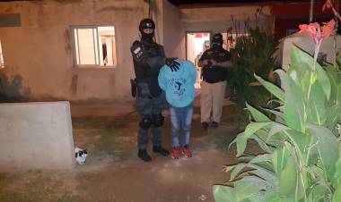 CAE DELIVERY DE DROGAS CON ANTECEDENTES PENALES EN CRUZ DEL EJE