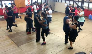 Capacitaciones de la Escuela y Ballet Municipal