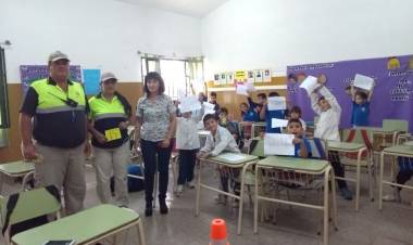 Charla de Seguridad Vial en la escuela Claudio César Juárez