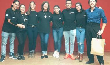 Nuevos Egresados de la Escuela Municipal de Folclore