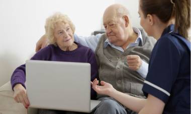 Dio inicio el curso de Tecnología para la Tercera Edad