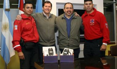 Entrega de elementos de comunicación al grupo GERS