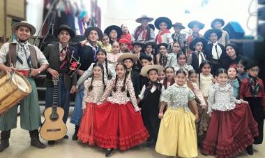 Certamen de Danzas Folclórica en Devoto
