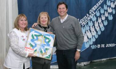 El intendente Mauricio Cravero en el acto oficial del Día de la Bandera