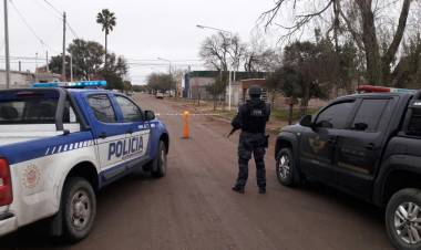 ALLANAMIENTO EN LAS VARILLAS TRAS SECUESTRO ESTUPEFACIENTES DE POLICÍA DE CÓRDOBA