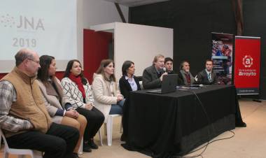 Se realizó con un gran marco de público, la Jornada de Herramientas para Pymes