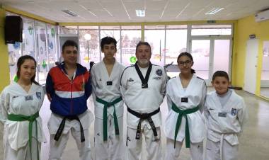 Alumnos del Polideportivo Municipal obtienen medallas en Torneo Provincial de Taekwondo Olímpico