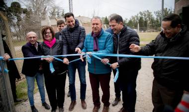 ARROYITO: EL GOBERNADOR DE LA PROVINCIA ACOMPAÑADO DEL INTENDENTE CRAVERO, INAUGURÓ EL GASODUCTO TRONCAL  SISTEMA ESTE  PRIMERA ETAPA