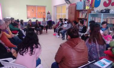 CHARLA TALLER "CUIDAR EN FAMILIA”