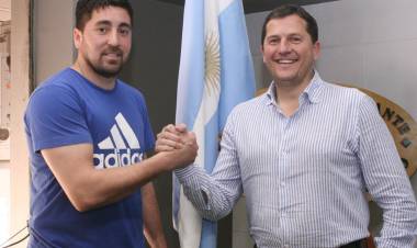 SE PRESENTÓ EL NUEVO COORDINADOR DEL CONSEJO DE LA JUVENTUD Y SE CONFIRMÓ LA BANDA PARA LOS FESTEJOS DE LA PRIMAVERA