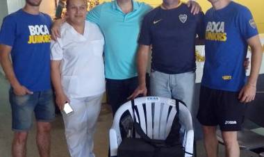 El Hogar Juan XXIII y el Hospital recibió donaciones de la Peña Arroyito Azul y Oro 