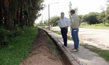 Más  luminarias en la costanera de nuestro Balneario Municipal