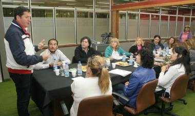 El Intendente y el Secretario de Obra Pública Daniel Lafarina se reunieron con el Inspector y Directoras de escuelas públicas 