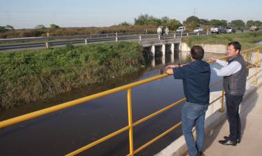 LA OBRA DEL CANAL DERIVADOR, QUE GESTIONÓ CR. CRAVERO, EVITÓ QUE INGRESARA AGUA A LA CIUDAD DE ARROYITO