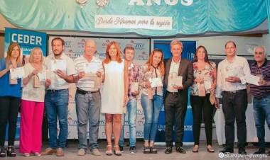 Se entregarán los Certificados de  los cursos del CEDER