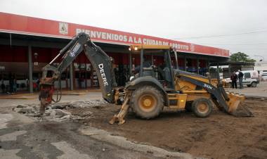 Trabajos de re pavimentación en la Terminal de Ómnibus