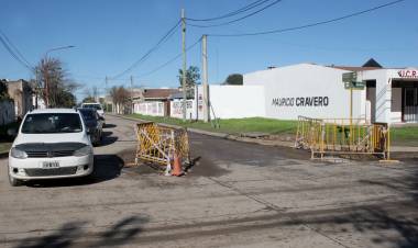 Obra de mantenimiento en calle Presidente Raúl Alfonsín y Dalle Mura