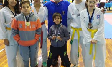 Destacada actuación de deportistas del Polideportivo Municipal