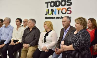 Se presento la lista completa de Todos Juntos Hacemos por Arroyito .