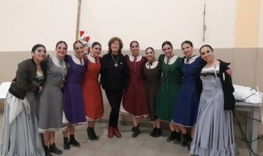 La Escuela y Ballet Municipal de Folclore, participó del Festival Competitivo “Sentirlo Argentino”