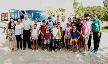 El Intendente estuvo presente en la primera salida de transporte gratuito que une El Fuertecito y Arroyito