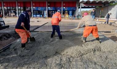 SE REALIZAN REPARACIONES EN EL PLAYÓN DE LA TERMINAL