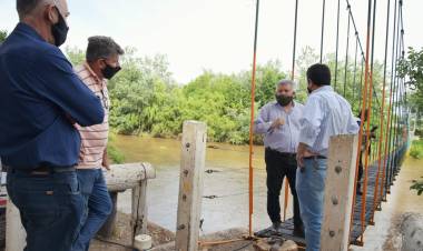 LA MUNICIPALIDAD REALIZA UNA RESTAURACIÓN COMPLETA DEL PUENTE COLGANTE