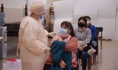 ARRIBARON 1485 NUEVAS DOSIS: EL VACUNATORIO FUNCIONARÁ VIERNES, SÁBADO Y LUNES