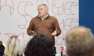 EL INTENDENTE BENEDETTI AGRADECIÓ LA LABOR Y VOCACIÓN DE CADA UNO DE LOS DOCENTES DE ARROYITO Y ANEXOS RURALES