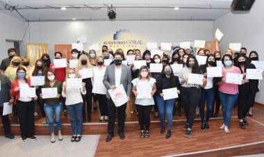 65 VECINOS RECIBIERON SU CERTIFICADO DEL CURSO DE ORATORIA DICTADO POR LA UNIVERSIDAD DE VILLA MARÍA