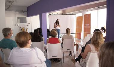 SE REALIZÓ LA CHARLA «CONVIVIENDO CON LA CELIAQUÍA»