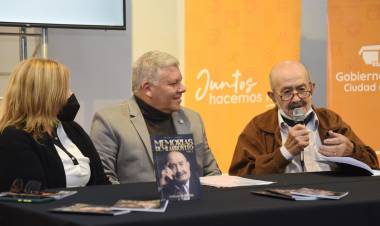 SE PRESENTÓ EL LIBRO “MEMORIAS DE MI ARROYITO” VOLUMEN 2 DE ULPIANO “LENCHO” DE BARBERIS