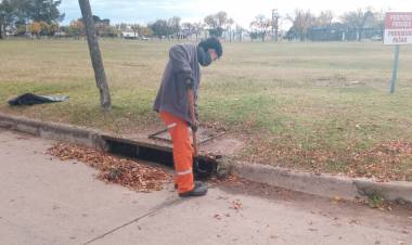 EL MUNICIPIO SE ENCUENTRA REALIZANDO EL MANTENIMIENTO DE DESAGÜES Y BOCAS DE TORMENTAS