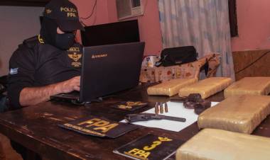 FPA DESARTICULÓ UNA ORGANIZACIÓN NARCO, QUE ERA DIRIGIDA POR UN PRESO DESDE LA CARCEL DE SAN FRANCISCO Y OPERABA EN CÓRDOBA Y SANTA FE. SIETE DETENIDOS Y MÁS DE SEIS KILOS DE DROGAS SECUESTRADAS