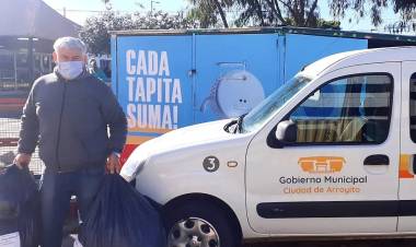 ENTREGA DE TAPITAS A LA ASOCIACIÓN HOSPITAL INFANTIL DE CÓRDOBA