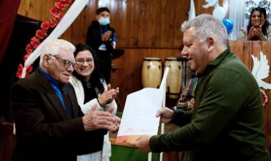 EL INTENDENTE VISITÓ LA COMUNIDAD DE FIELES DE LA IGLESIA BET-EL