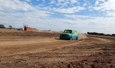 PRUEBAS COMUNITARIAS: IMPORTANTE CANTIDAD DE DEPORTISTAS Y PÚBLICO GENERAL