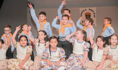 EXITOSA PRIMERA MUESTRA ANUAL DE TALLERES DE DANZA DEL CENTRO VECINAL XANAES