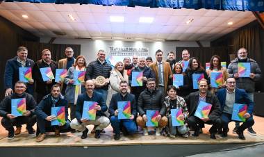 ARROYITO SEDE CAPACITADORA: 21 MUNICIPIOS DEL DEPARTAMENTO SAN JUSTO FIRMAN CONVENIO CON EL MINISTERIO DE SEGURIDAD Y LA UNIVERSIDAD NACIONAL DE VILLA MARÍA PARA LA DIPLOMATURA EN SEGURIDAD Y CONVIVENCIA PARA GUARDIAS LOCALES