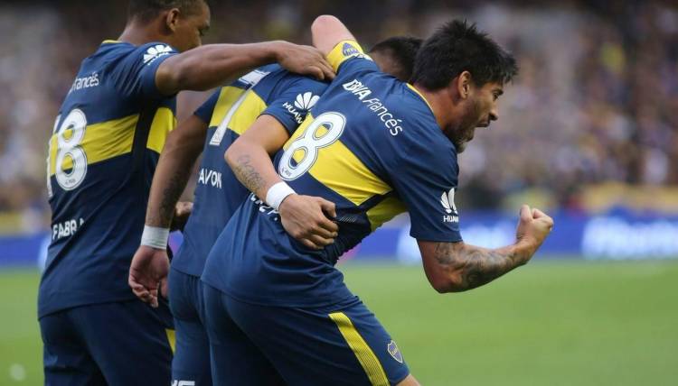 Boca le ganó sobre la hora a Talleres y vuelve a escapar en la punta