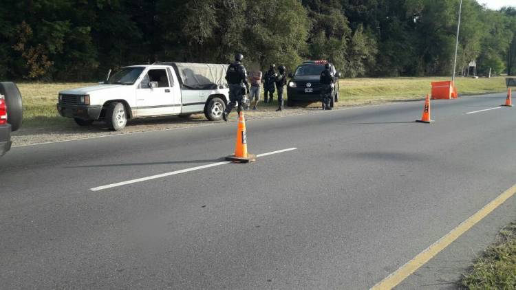CONTROLES ANTINÁRCOTICOS SOBRE RUTA PROVINCIAL 5