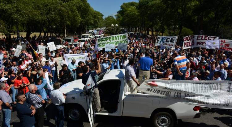 Para blanquear costos, Epec se dividirá en tres