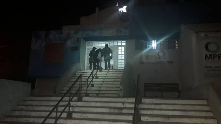 RÍO TERCERO: BARRABRAVA DEL CLUB 9 DE JULIO FUE DETENIDO POR LA FPA CON MÁS DE 400 DOSIS DE ESTUPEFACIENTES