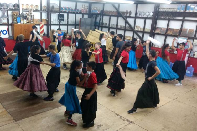 Capacitaciones de la Escuela y Ballet Municipal