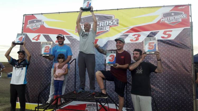 El Intendente Cravero felicita los logros deportivos del piloto Juan  Pablo Delfabro