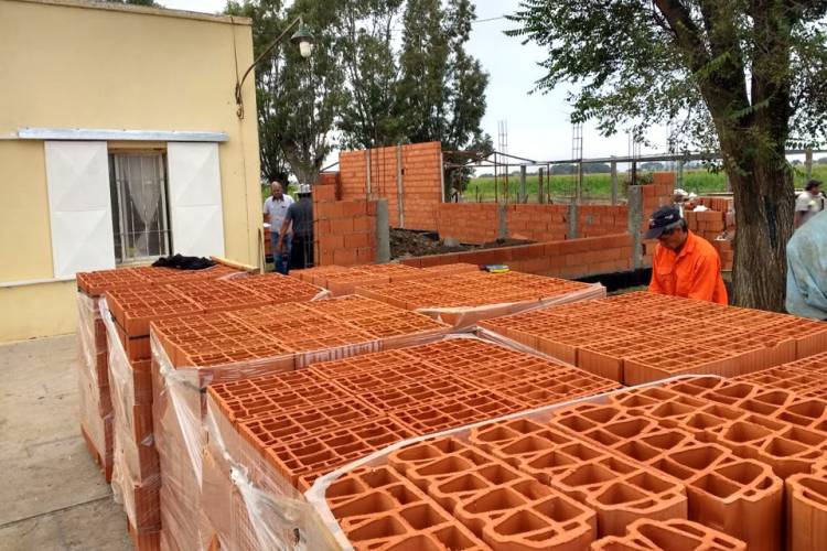 Se construyen Aulas del Plan Aurora