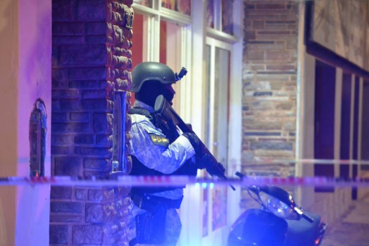 LA FPA DESARTICULÓ UNA BANDA QUE COMERCIALIZABA COCAÍNA DE ALTA PUREZA EN CORRAL DE BUSTOS. NUEVE DETENIDOS