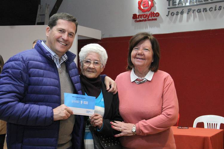 Se entregaron asistencias económicas en el marco del Plan “Vida Digna, Familia Feliz”