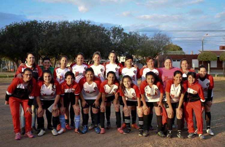Fútbol Femenino de Arroyito en lo más alto