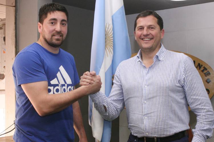 SE PRESENTÓ EL NUEVO COORDINADOR DEL CONSEJO DE LA JUVENTUD Y SE CONFIRMÓ LA BANDA PARA LOS FESTEJOS DE LA PRIMAVERA